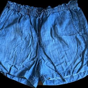 Anthropologie Cloth & Stone Chambray High Waist Shorts with Pockets Size Small